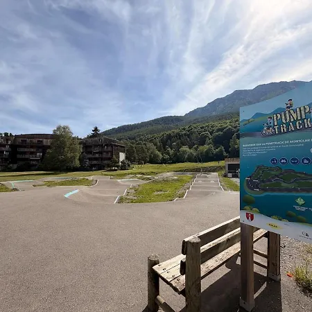 Au Calme Au Pied Des Pistes Vue Montagne